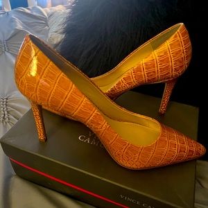 Vince Camuto Croc 3.75 pumps